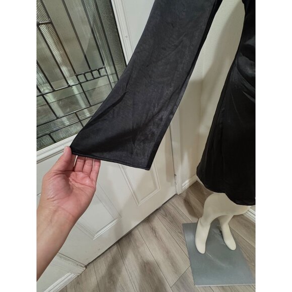 ASTR The Label Dress Satin Long Sleeve Shoulder Cutout Draped Mini Black Dress - Picture 6 of 6